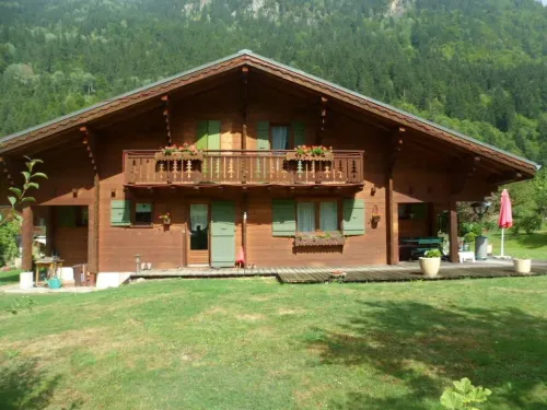 8 people - 6 bedrooms - 250m2 + 3.000m2 garden - 8 mins from skiing - Montblanc view Hotels in Saint-Gervais-les-Bains