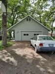 Lakefront, 8 beds, 3 bath, sleeps 18 , large living area, possible bunk room