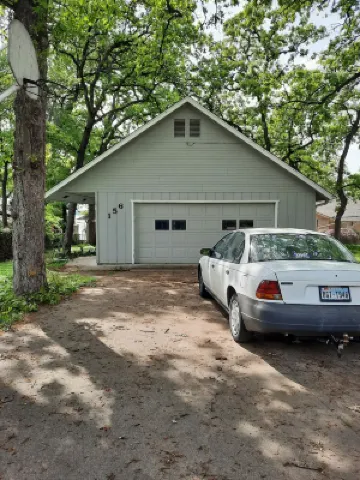 Lakefront, 8 beds, 3 bath, sleeps 18 , large living area, possible bunk room 槍管城酒店