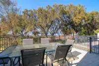 Estuary Waterfront - View from your Courtyard!