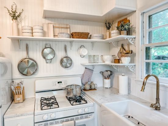 High Point Hideaway - across from The Hub!