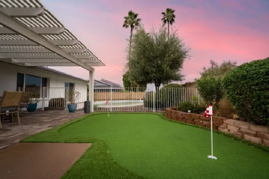 Sunshine Get-a-way in Tempe! We are close to Phoenix Airport and Spring Training