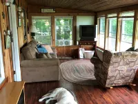 1 Bedroom Updated camp on Secluded Holland Pond Hotels in Orleans County