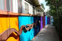 Artistic Haven in Hollywood with Pool, Hot Tub, Cabana, and Garden