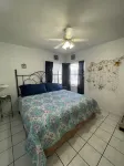COZY COTTAGE ON PRIVATE BEACH *CLEARWATER/BELLEAIR BEACH
