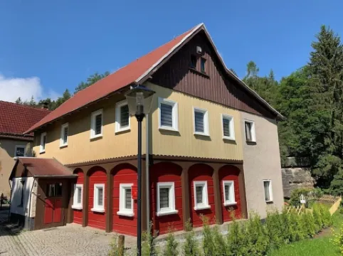 Waldferienhaus Dunja mit Whirlpool, Sauna u Garten