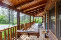 Cozy Cabin with Hot Tub; 5 miles to Harrahs Casino