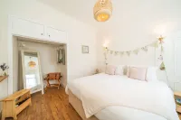 Dreamy One Bedroom Apartment with Garden near Dunkeld Hotels near Dunkeld Cathedral