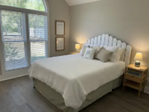 Inlet Escape Private Home, Heart of Inlet, short walk to Marshwalk