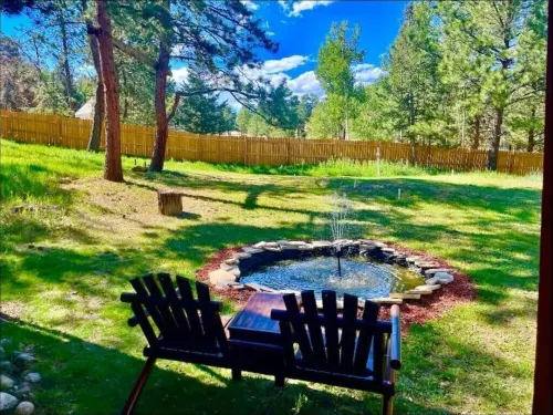 Cozy private mountain house on one acre. Private hot tub and pet friendly!