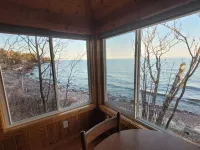 Superior Reflections  Cabin #2 on Lake Superior クックのホテル