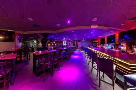 Luxury 1 Bdrm King-mins to NYC,EWR, PRU,NJPAC,Dwntwn Newark, MetLife