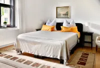 Stylish  Apartment in the Musicians Quarter on 110Sqm Hotels in der Nähe von Altkötzschenbroda