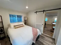 Enchanting Creekside Retreat: Your Downtown Oasis Hotels in Hopland