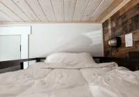 Industrial Luxury apartment - Newly remodeled and Sparkling clean! Hotels in Springville