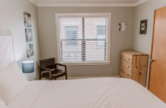 Bay Lights waterfront loft located in old town