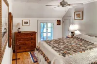 Country Home next to Blow-Me-Down Covered Bridge in the Old Cornish Art Colony!