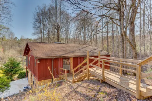 Wild Creek Cabin Hotel di Mineral Bluff