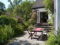 Sunny cottage with large garden Hotels in Wabe-Schunter
