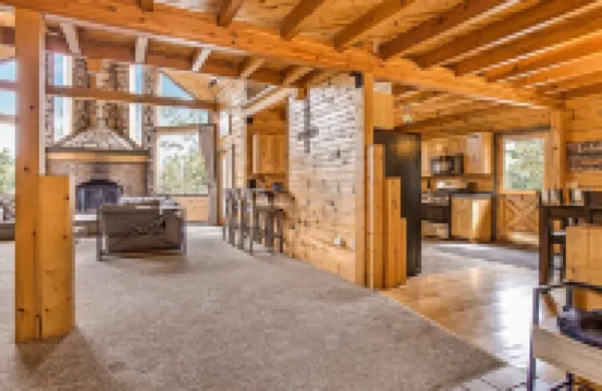 Feels Like Home Mountain Cabin on 40 Acres