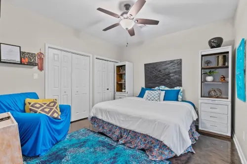 2 bed/2 bath, lake condo, ground floor, with boat slip, within 5 min. of bypass