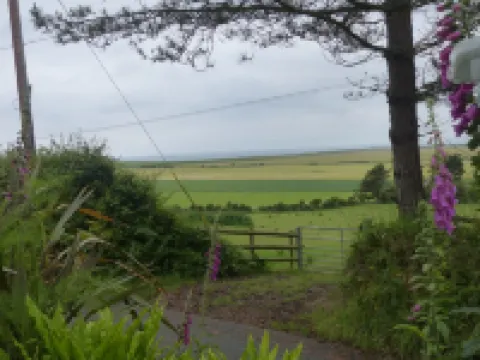 Idyllic rural retreat - Generous ferry discounts available