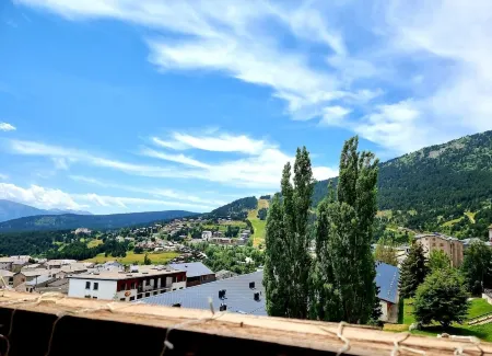 45 m2 FULLY RENOVATED APARTMENT IN THE HEART OF THE ANGLES 4/6 BEDROOMS