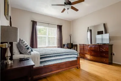 Cozy 3 Bedroom House in Homestead Hotels near Historic Town Hall of Homestead