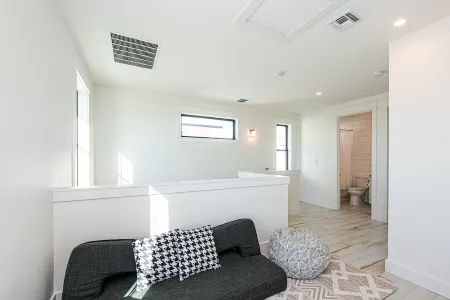 Old Town Road House- 5/Br/4 Ba-Private Heated Pool-Ocean/Bay Views-Rooftop Deck