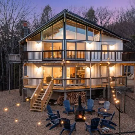 Gilford NH Vacation Rental. Sleeps 14. Near Lake Winnipesaukee & Gunstock