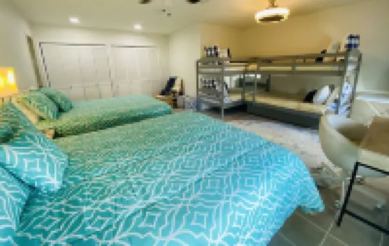 Resortlike 4Bd/2bth private pool tub deck gazebos 5min to beach