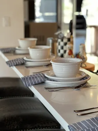 Luxury Furnishings and Amenities at the Hummingbird Chalet-Country Club Location