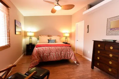 Hip, Gorgeous and Spacious Loft Condo in Downtown Estes Park on Parade Route Estes Park / Rocky Mountain National Park KOA Holiday附近的飯店