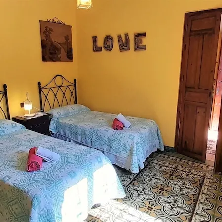 BELLA SIRENA, independent and private villa with large terraces and garden