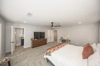 Welcome to Twin Oaks Oasis