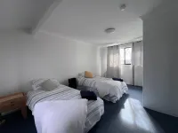 Cosy little cottage in Brightwaters NSW close to the shores of Lake Macquarie.