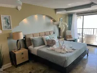 Honeymoon Suite; Whirlpool and Beautiful Oceanview