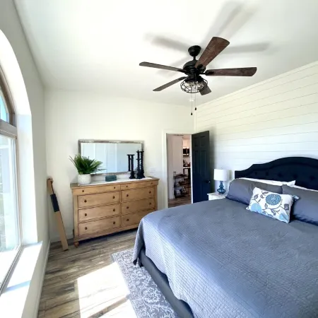 French Country Farmhouse -15 min from Glacier NP-Whitefish Mtn, & Flathead Lake!