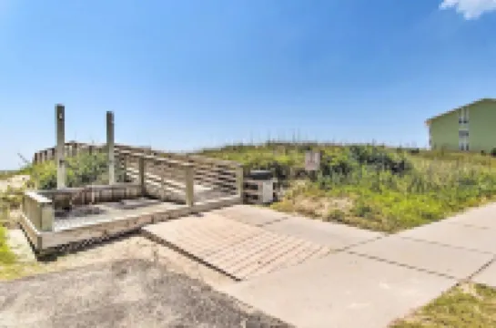 Ocean View, Pool & Easy Beach Access!