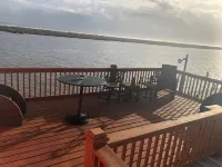 "Pogue Life"  Intercoastal Fishing Camp with boat lift Sargent, Texas