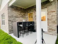 Cheerful 5 bedroom Home - 6 miles from Samsung