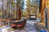 Cozy Sunriver Cabin Near Mt. Bachelor