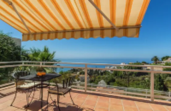 Villa Oliva with private heated pool and amzing views