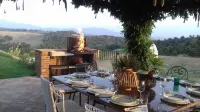Private and cozy retreat in Montalcino with private pool surrounded by vineyards