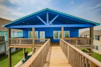 Enjoy Gulf Views on the ICW with Great fishing!