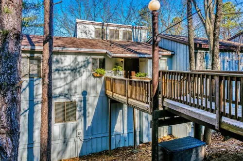 Tree Top Home in Massanutten Resort in Great Location Next to Tubing Hill