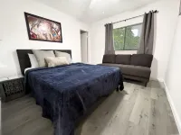 D'Oasis "Pool Paradise" Hot tub, Sleeps19 Pet friendly, Come Celebrate BOOK IT!