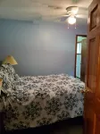 Sunset cottage complete w/large deck, fire pit and mins away from public beach