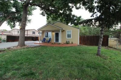 20 Min to Red Rocks, Free RV Parking, Private Home, Dogs Are Welcome. Great Loc