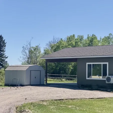 French Country Farmhouse -15 min from Glacier NP-Whitefish Mtn, & Flathead Lake!